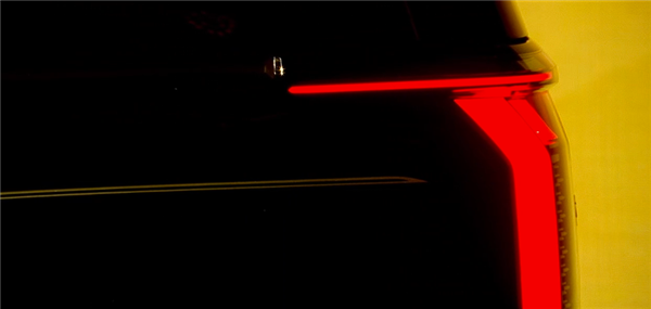 国产最强超豪华MPV 极氪009光辉典藏版亮相:用了3克24K纯金