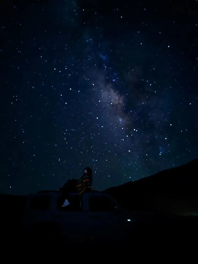 compu在賽里木湖看星空