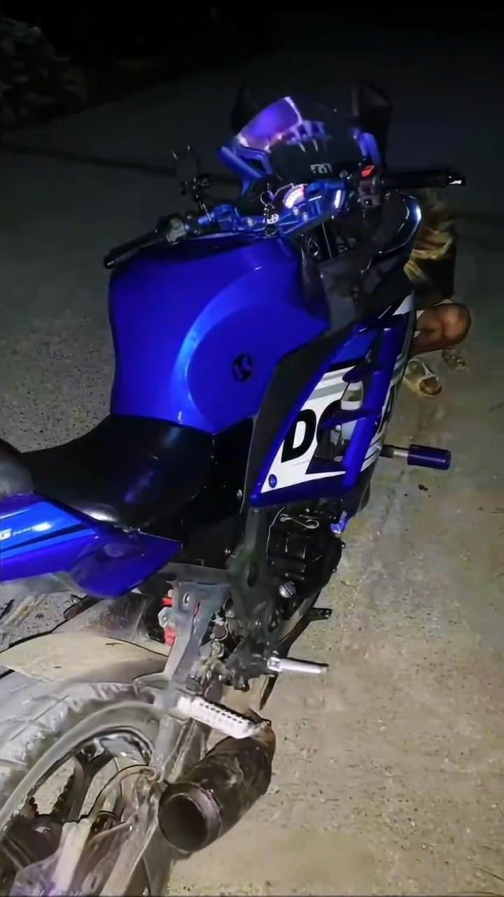 两名男孩曾驾驶的摩托车(视频截图)