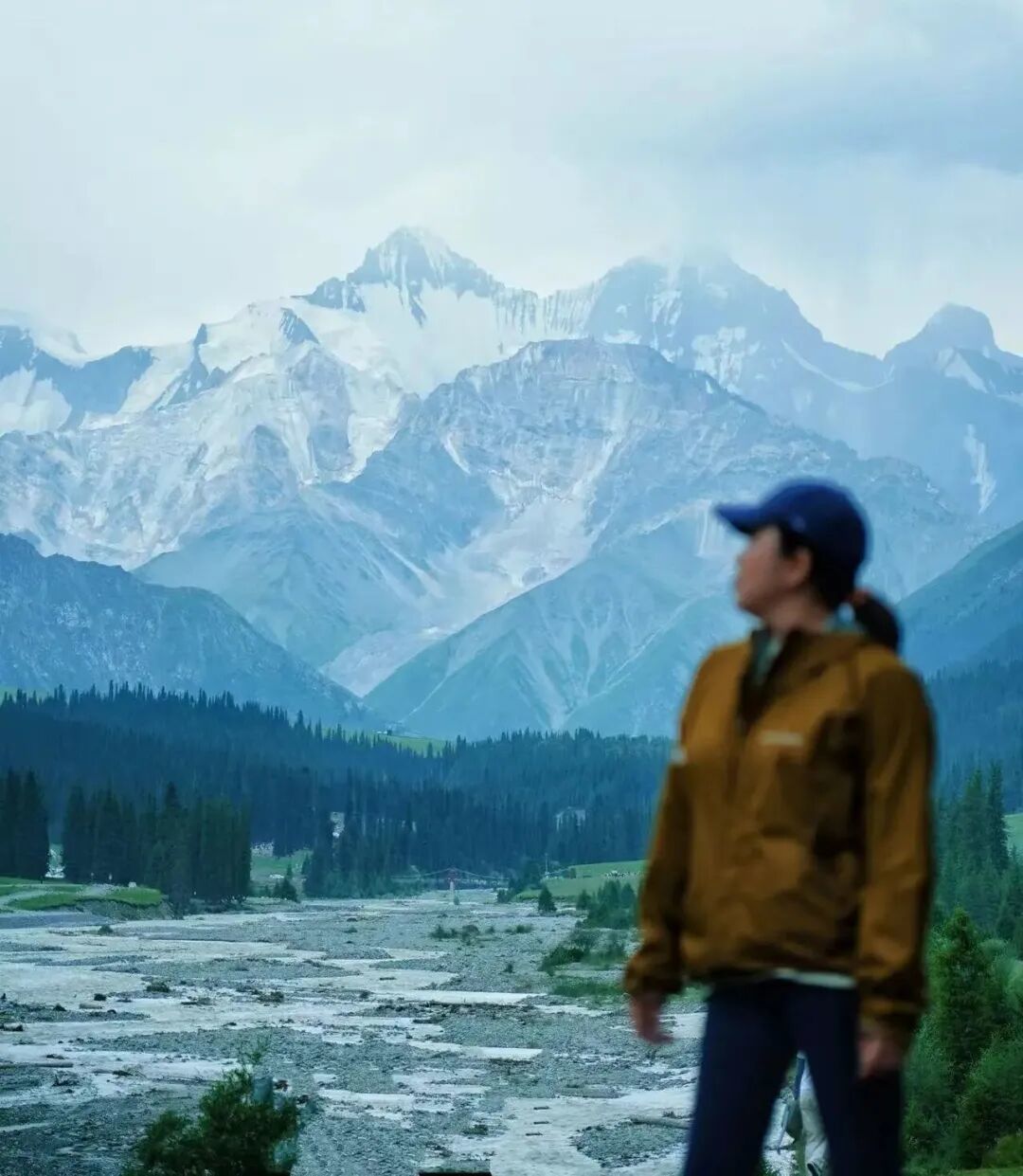 曼迪尝试去旅行,重建生活秩序