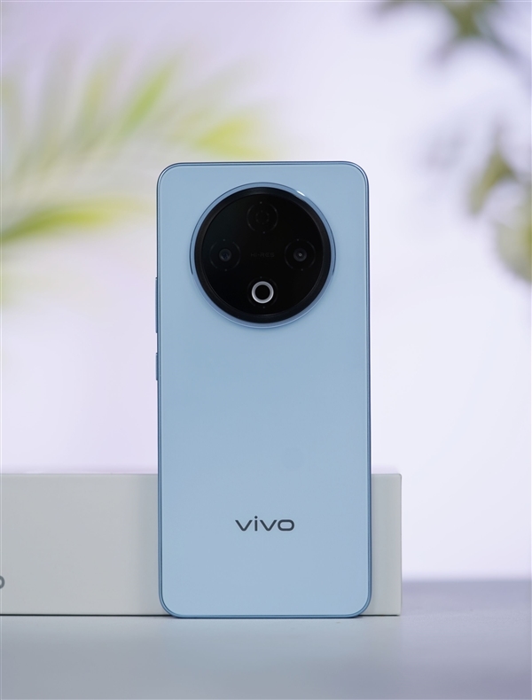 8200mAh双灭霸手机!vivo Y500图赏