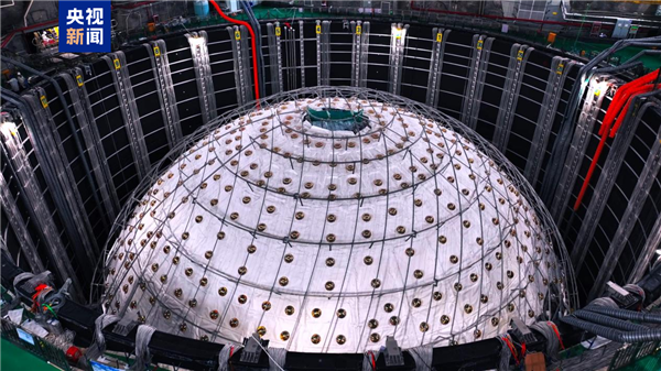 地下700米的大国重器有好消息！中微子实验首个重大成果发布