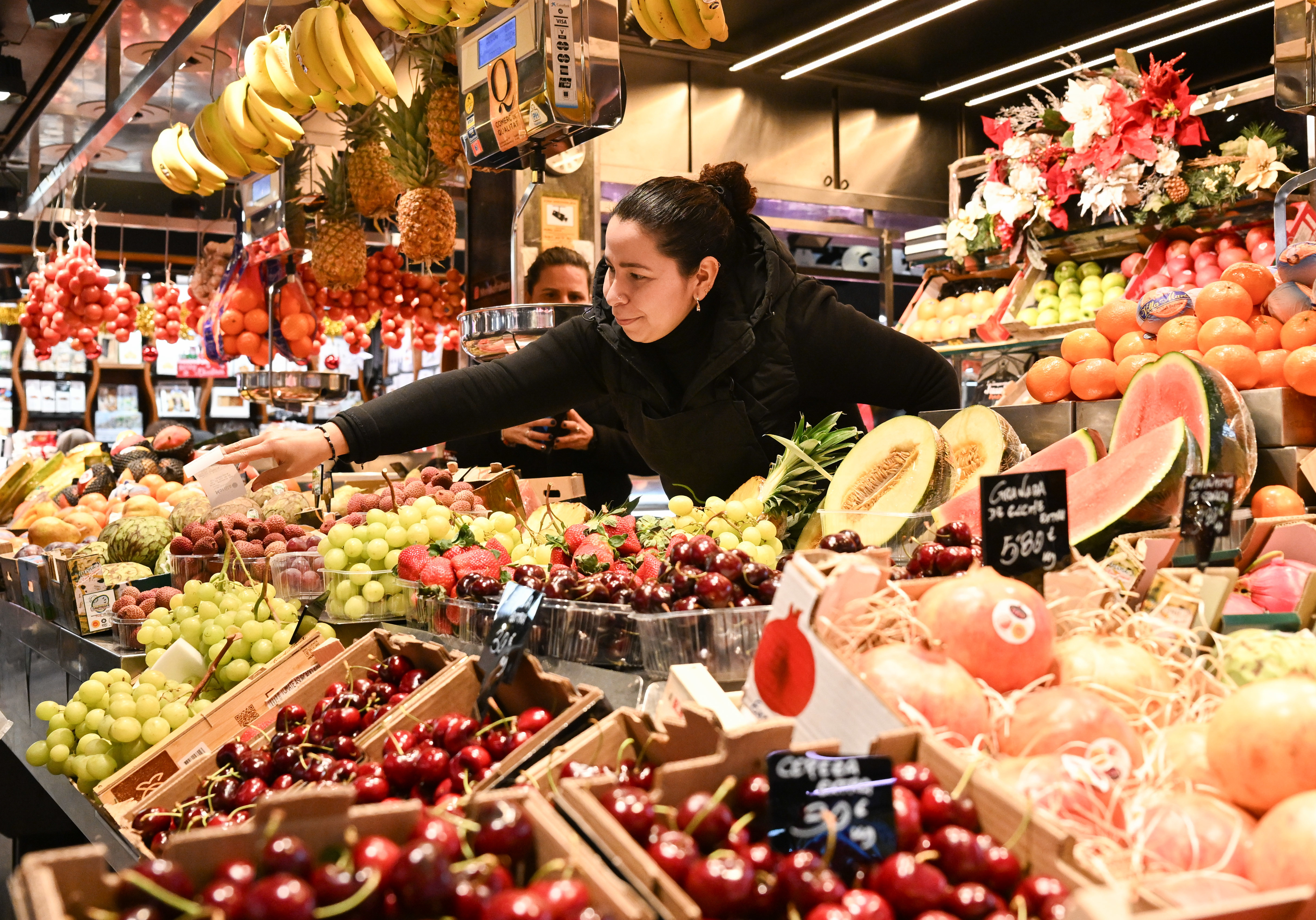 欧元区11月通胀率升至2.2%(2)_凤凰网