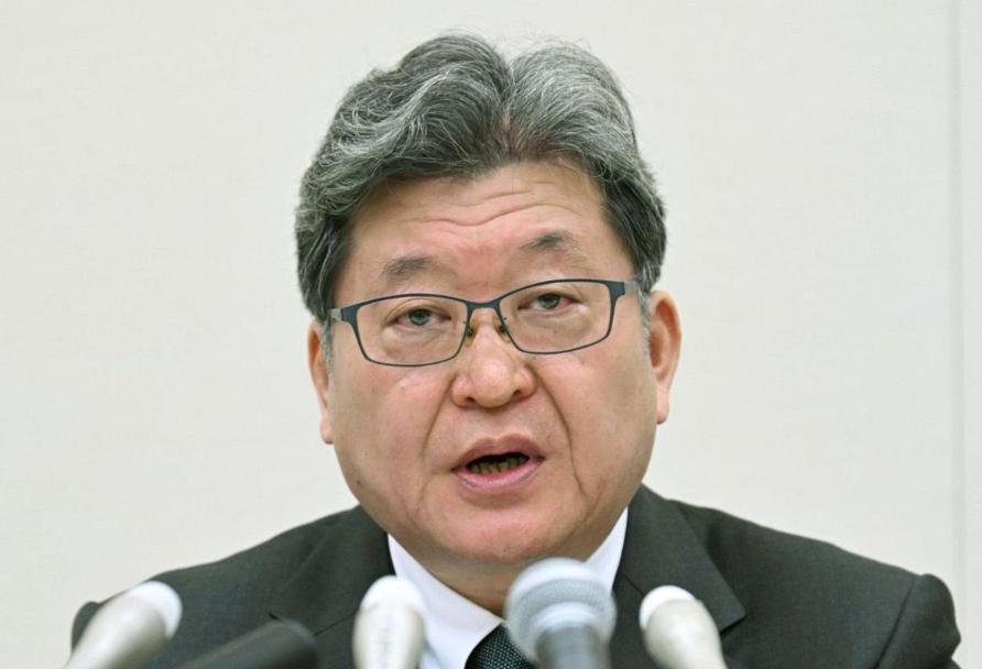 △萩生田光一方面在“黑金丑闻”事件中,所涉“黑金”总额为2728万日元(约合130万元人民币),他本人因此受到党内处分。检方却以“证据不足”为由决定不起诉。