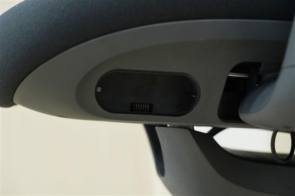 全球首款动态人体工学椅!清闲Libernovo图赏