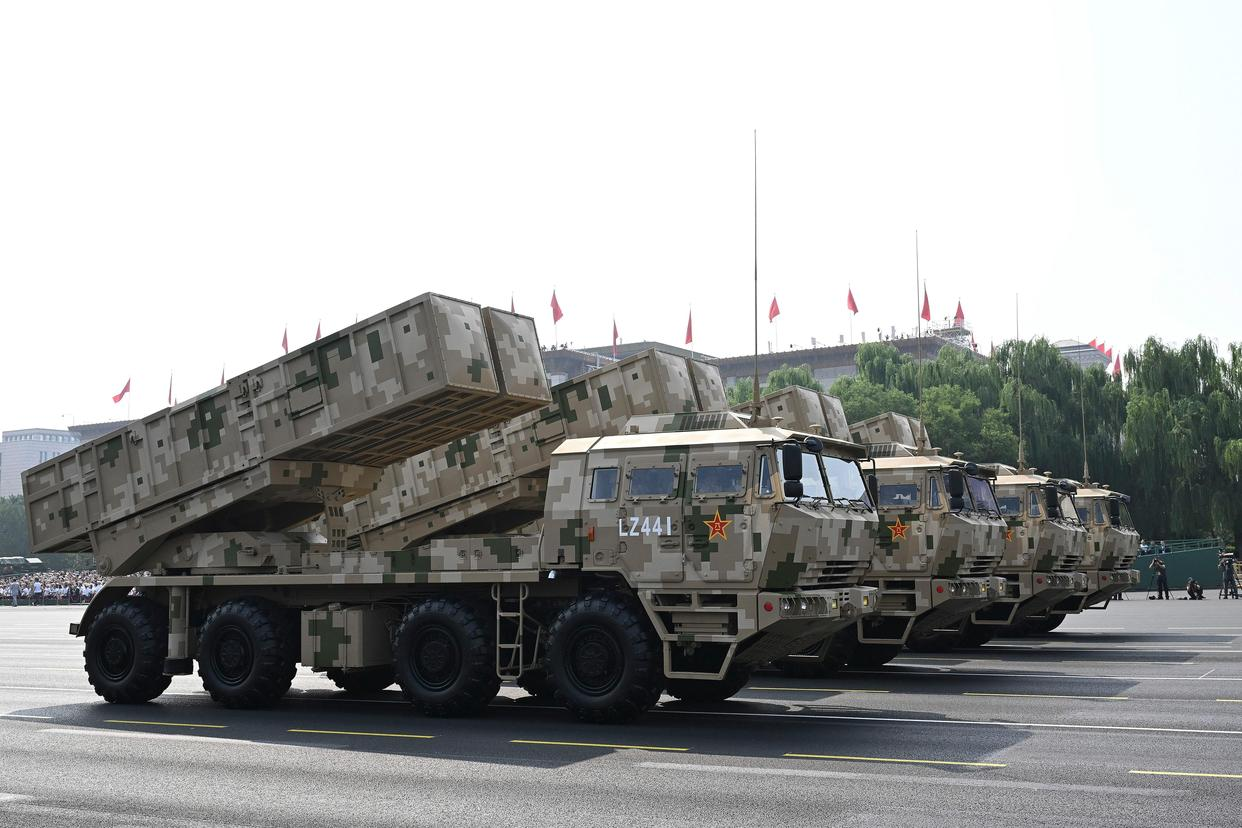 纪念中国人民抗日战争暨世界反法西斯战争胜利80周年大会上的远程火炮方队