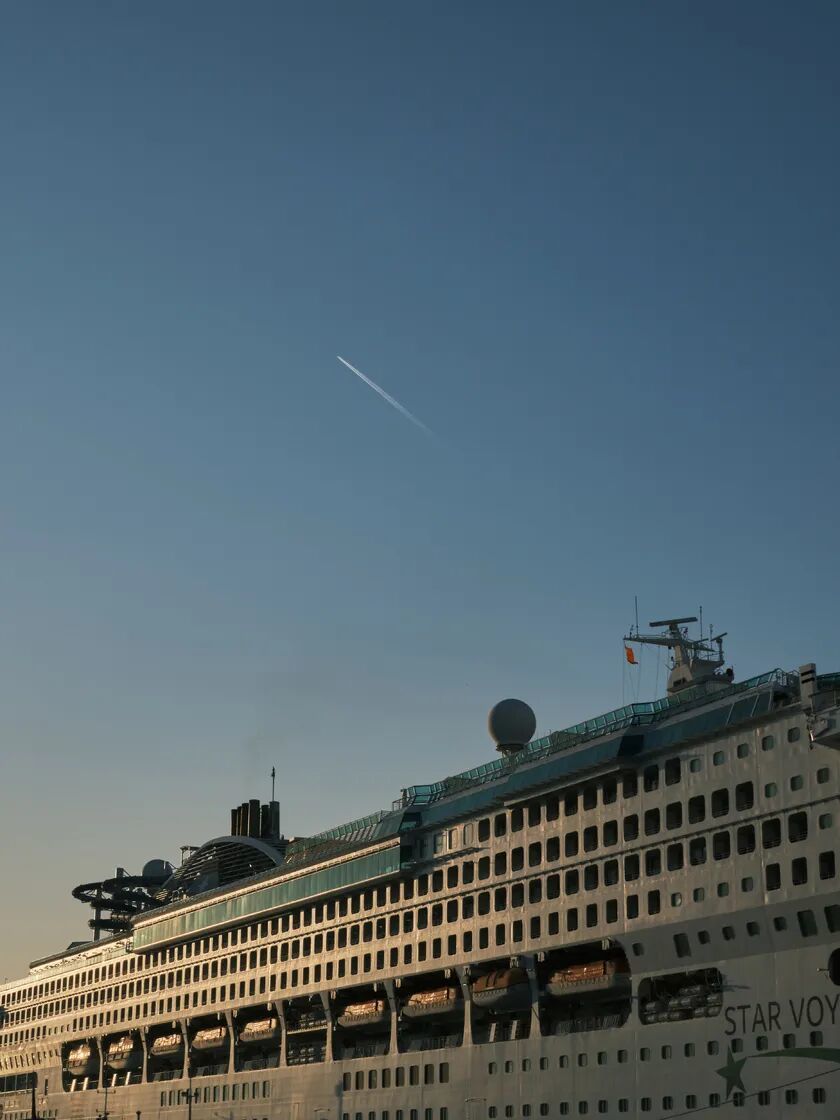 中画幅的街头革命:富士GFX100RF香港漫游