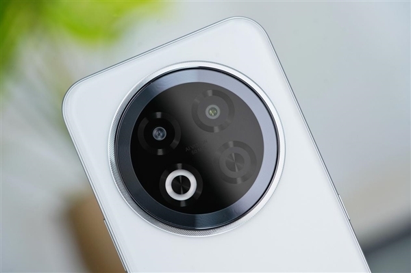 行业首款南德三防认证手机!魅族Note 16 Pro流云白图赏