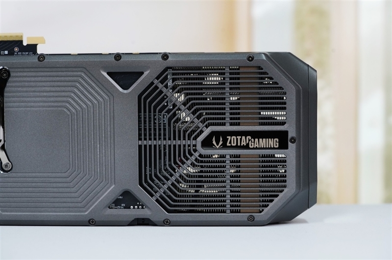 索泰RTX 5070 Ti AMP EXTREME INFINITY显卡评测：300W烤机不到61度 性能赶超RTX 4080