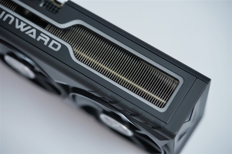 耕升RTX 5070 Ti炫光·超OC显卡评测:外形紧凑 性能不打折