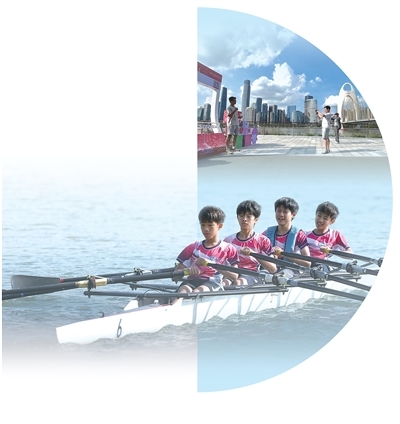 上图：游客在打卡装置前拍照留念。　