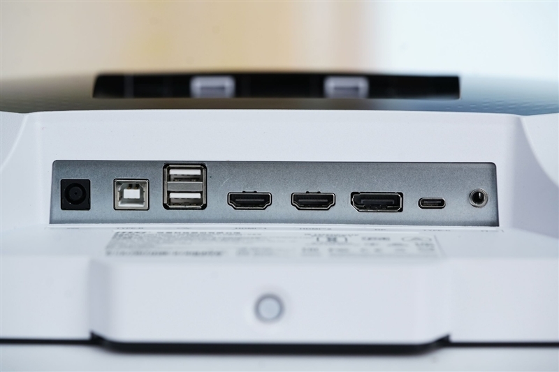 微星MPG 274URDFW E16M显示器评测:Mini-LED面板性能优秀价格亲民 更适合主流玩家的电竞显示器