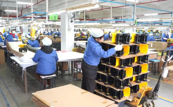 位于广东韶关的Tonka生产线