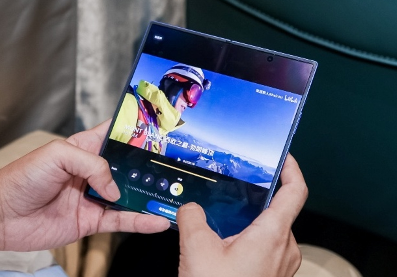 刚刚,小米又开源一大模型,22个公开测评SOTA