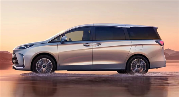 合资绝地反击!别克插电混动MPV GL8陆尚上市:24.99万起