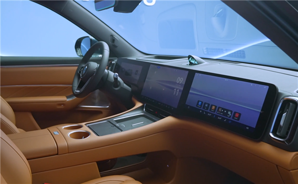 一堆“9”系SUV难了!全新问界M8小定已破11万辆