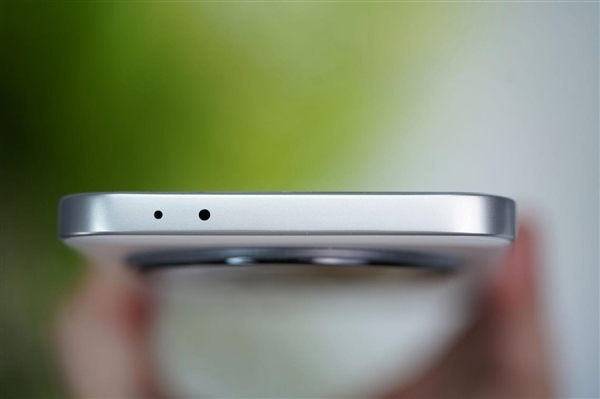 行业首款南德三防认证手机!魅族Note 16 Pro流云白图赏