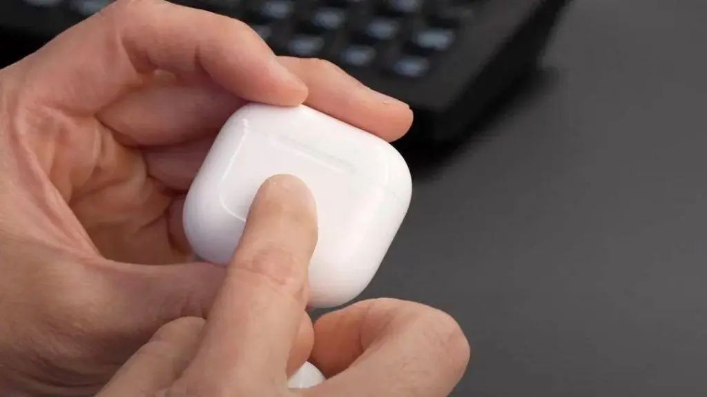 苹果 iPhone 17 发布会官宣,邀请函居然藏了那么多?