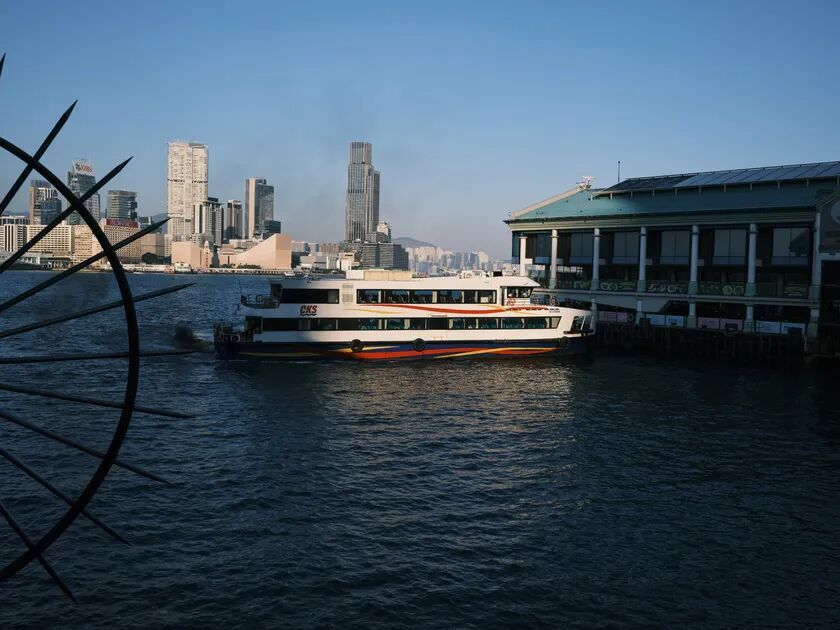 中画幅的街头革命:富士GFX100RF香港漫游