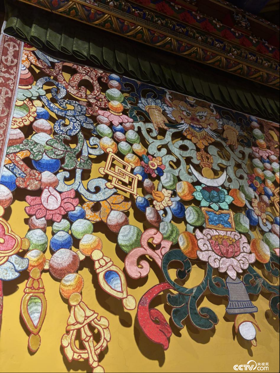 夏扎大院唐卡艺术装饰(摄影 李婷婷)