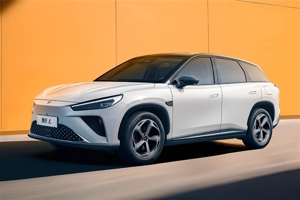 哪吒汽车原CEO张勇微博已隐藏:本人身在英国