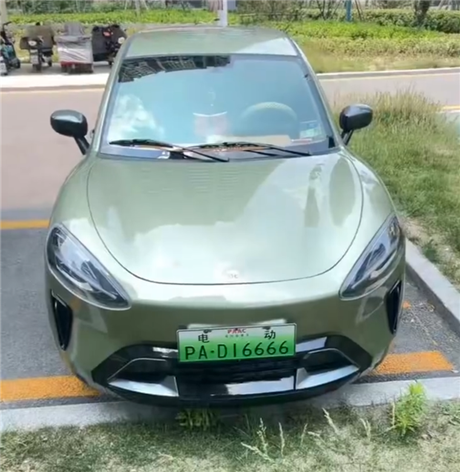 小米YU7惨遭山寨!老头乐版已经上路