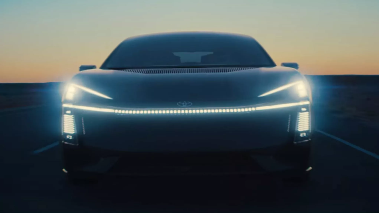 2025-Toyota-Corolla-Concept-Teaser-1.webp (2042×1148)