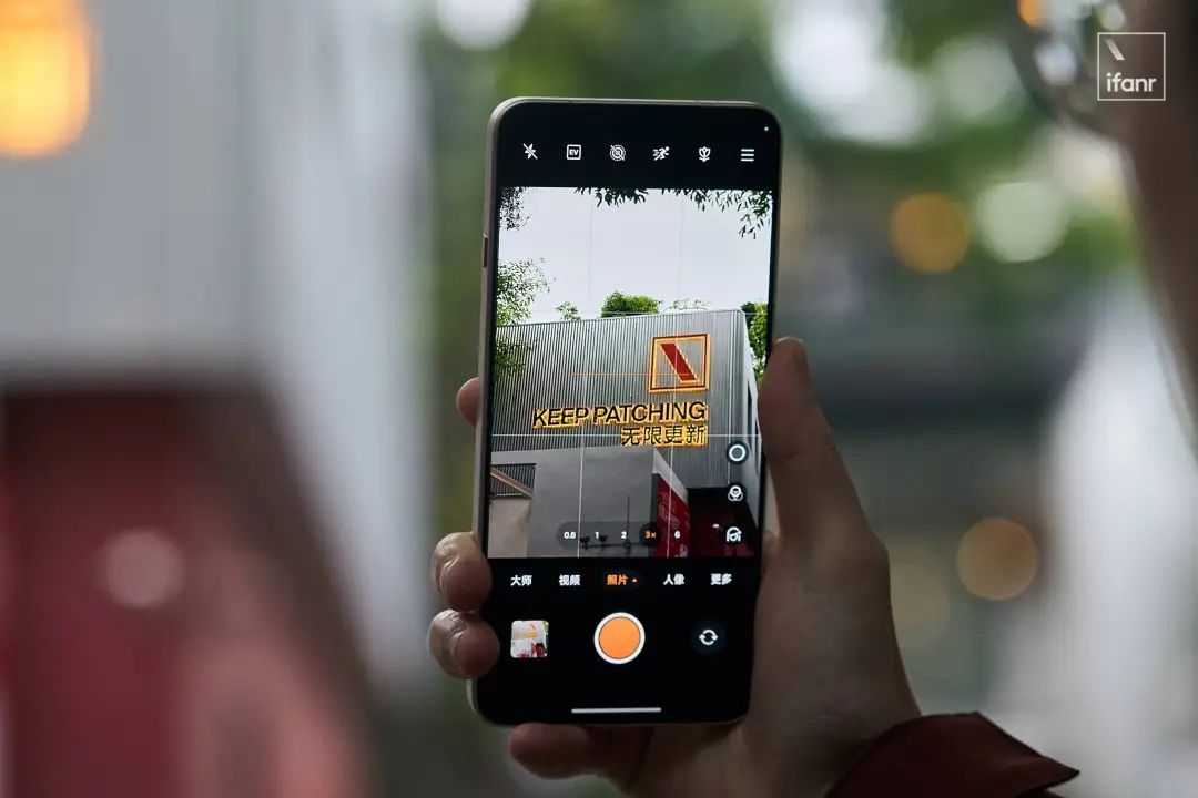 OPPO 发布 Find X8 Ultra,不再牺牲手感换影像