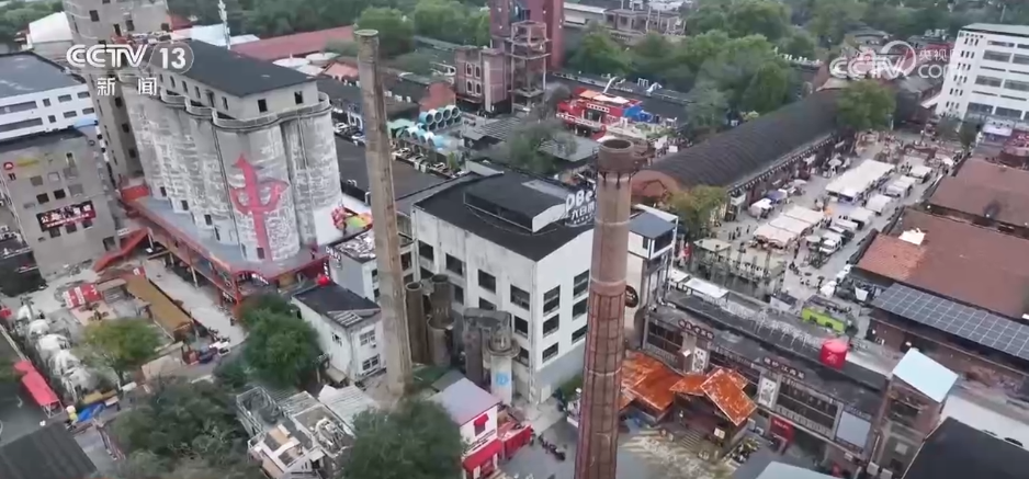 秋日里的中国斑斓如画 神州大地绘就绿水青山“幸福图景”