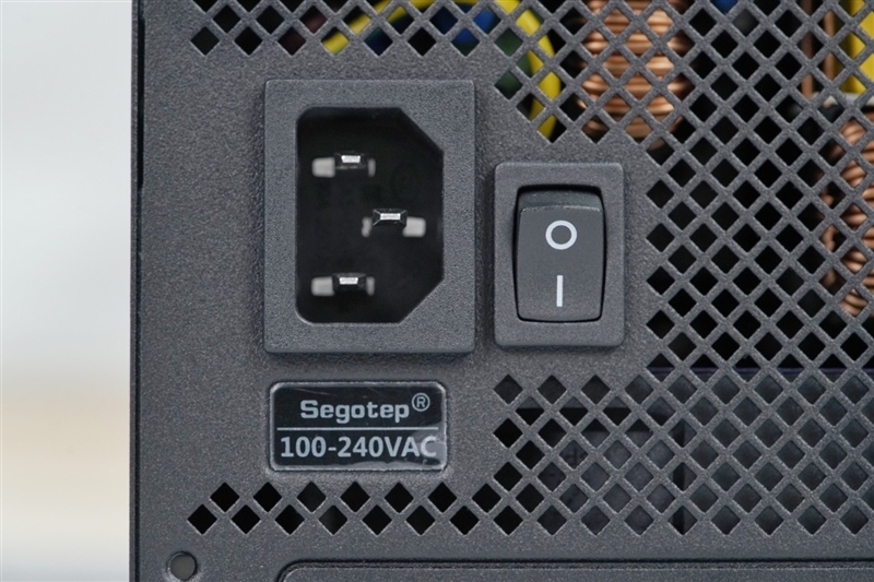 鑫谷数智金牌DM-850G电源评测:双MCU芯片加量不加价!12V输出平稳极限负载超1000W