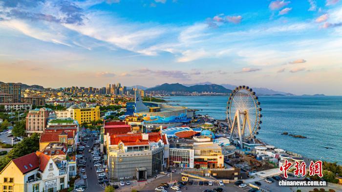 “票根经济”带动下，青岛极地海洋公园游客量增长明显。（资料图）青岛市文旅局供图