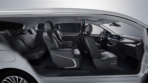 上市58天大定破2.3万辆!别克GL8陆尚新增两款全新内饰