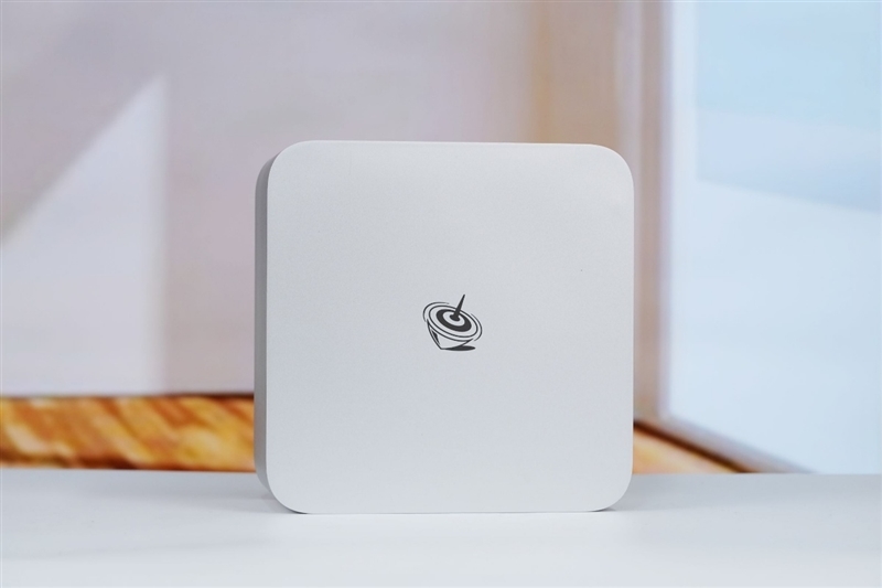 生产力性能远超i9-14900HX!零刻GTR9 Pro迷你AI工作站评测:235B超大模型也能运行