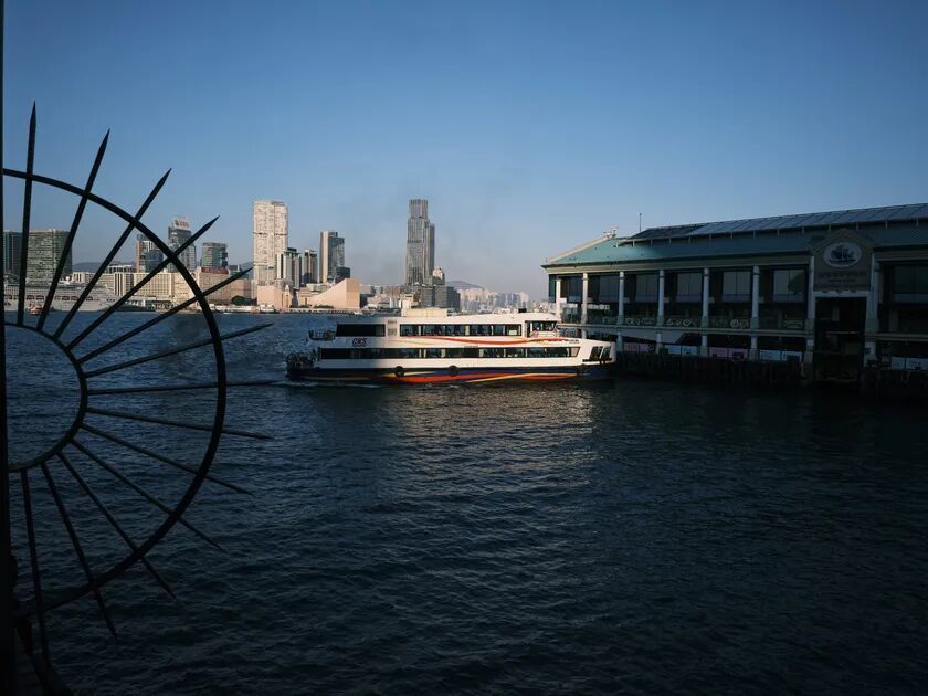 中画幅的街头革命:富士GFX100RF香港漫游