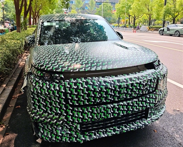 半价理想再发力 零跑全尺寸SUV谍照亮相:有望杀入20万内