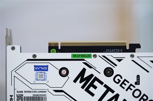 影驰RTX 5060 Ti金属大师白金版16GB MAX OC图赏