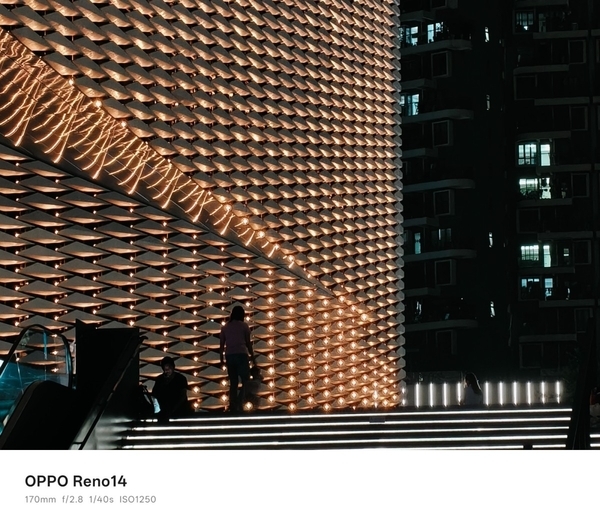 超美小OPhone新体验:OPPO Reno14满足你对小屏手机的所有期待