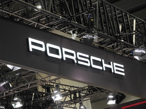 保时捷中国被曝自建充电站将停止运营：涉及超300座尊享充电站  