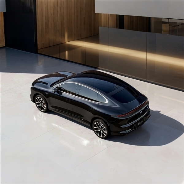 19.79万起 全新智己LS6上市:大电池混动纯电能跑450公里