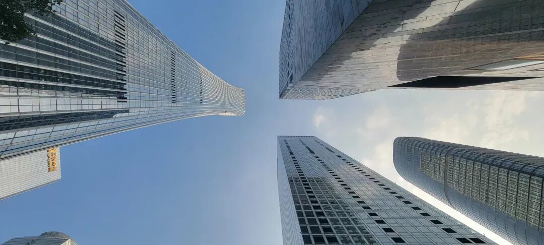 猛虎拍摄的高楼大厦