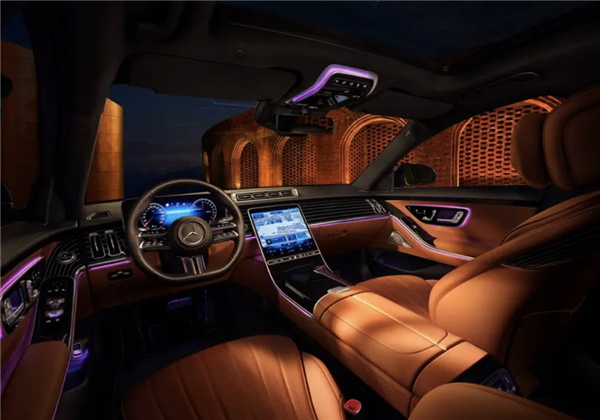 豪华行政轿车标杆!2025款奔驰S级上市:96.26万元起售