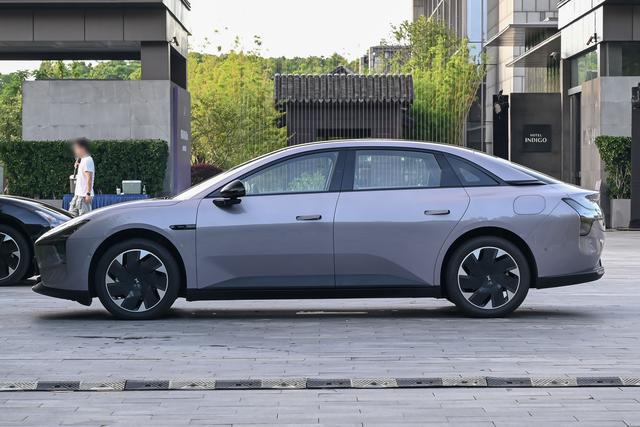 涵盖辅助驾驶/座舱/语音等,小鹏MONA M03推送第九次OTA升级