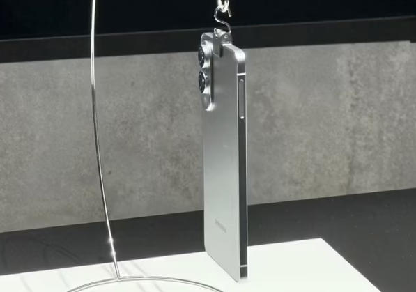 三星S25 Edge配置汇总:首款安卓超薄旗舰 关键看价格