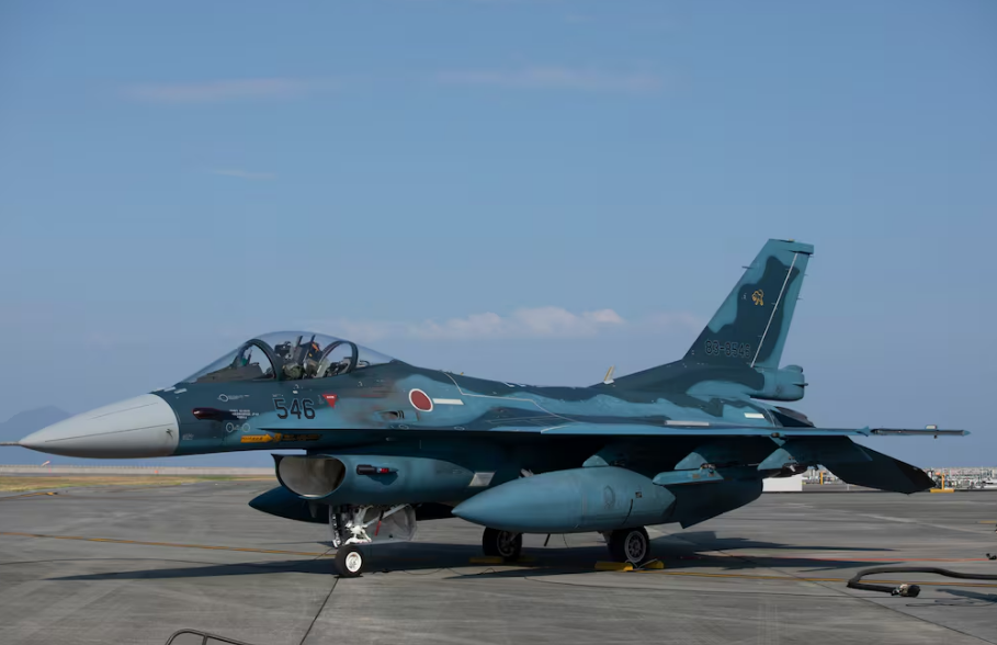 日本正在向美國、加拿大和歐洲的破首<strong></strong>基地部署8架飛機。此前,北約部署一名日本航空自衛隊飛行員在7月15日于日本巖國海軍陸戰隊基地進行起飛程序模擬訓練。基地機意(Lance Cpl. Tyler Bassett)