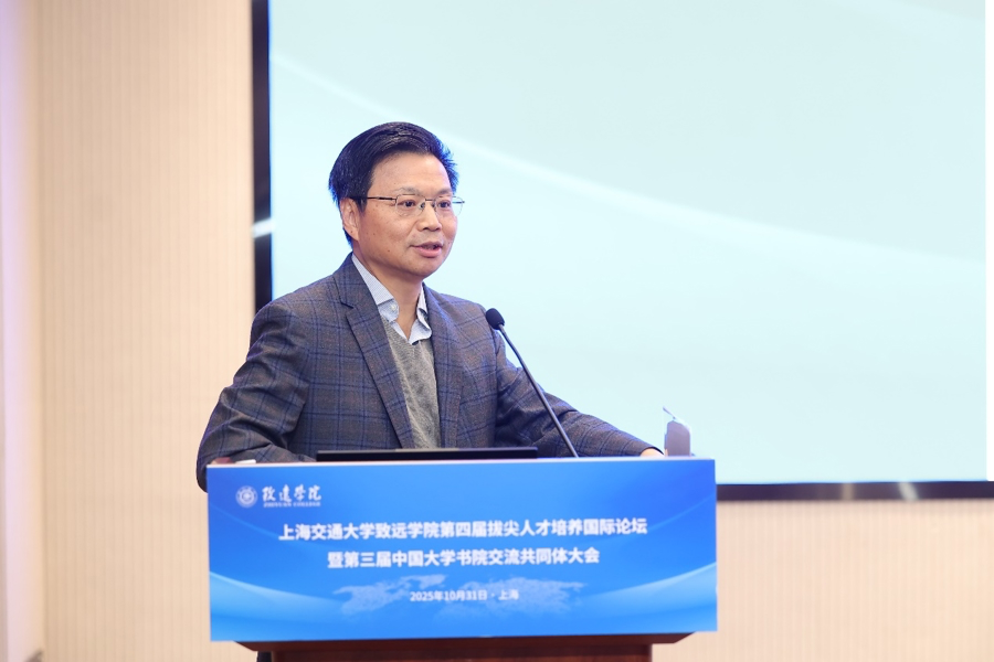 鄂维南。 上海交通大学 供图