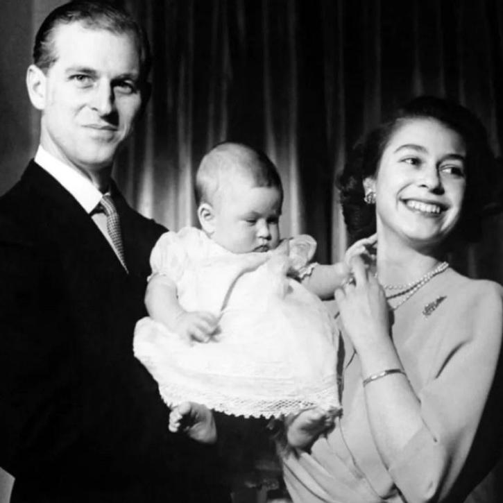 安德鲁王子曾是伊丽莎白女王生前最爱的孩子