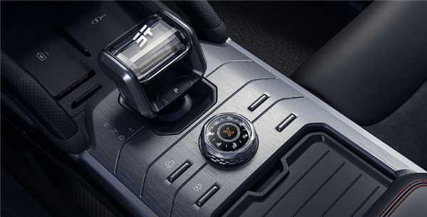 17.99万起 捷途旅行者/山海T2加长版上市:平价路虎卫士130来了