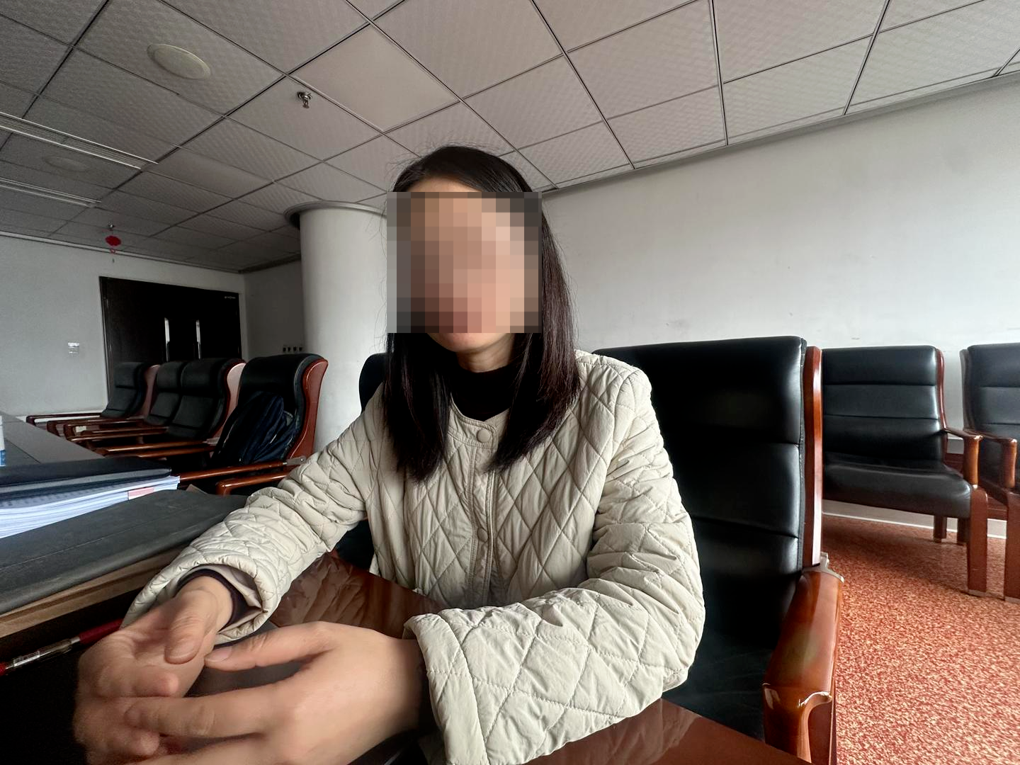 ▲王瑾瑜向记者讲述自己的遭遇