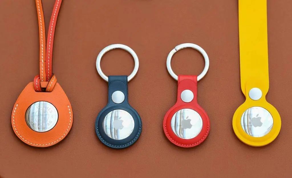 斯凯奇把 AirTag 塞进鞋底,真是个刁钻却伟大的打开方式