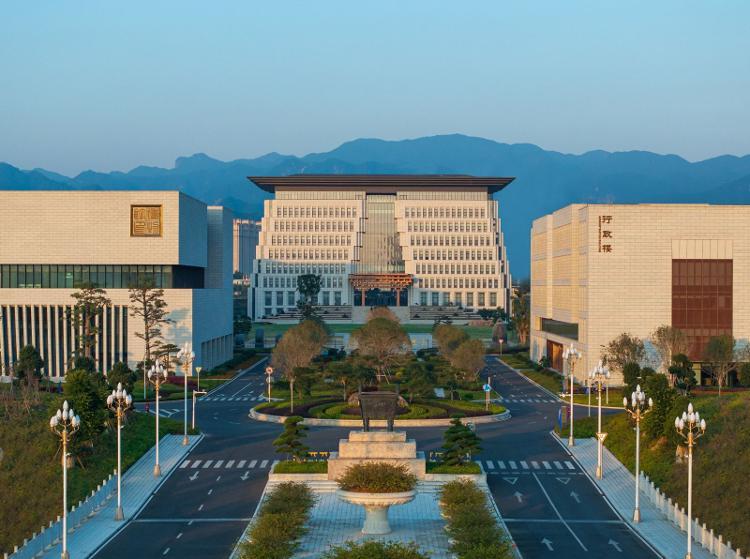 福耀科技大学于2025年2月21日获批设立,定位为新型研究型大学。图片来源:福耀科技大学官网